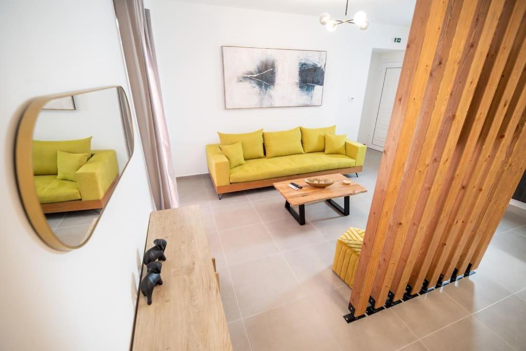 *Oasis* Best View Jacuzzi New Central Apartment Volos Luaran gambar