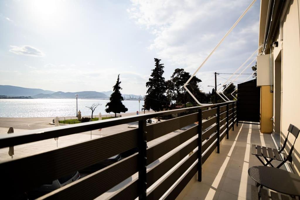*Oasis* Best View Jacuzzi New Central Apartment Volos Luaran gambar